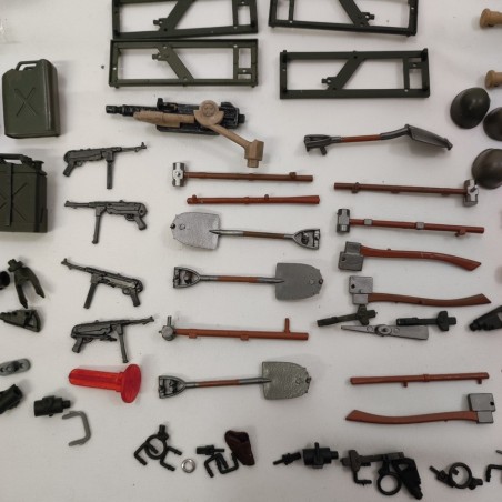 Lotto accessori USA e tedeschi armi World War II Century Toys sc. 1/18