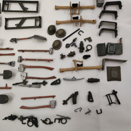Lotto accessori USA e tedeschi armi World War II Century Toys sc. 1/18
