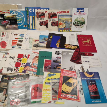 Accumulo 60 depliant volantini cataloghi giocattoli anni 70/80/90