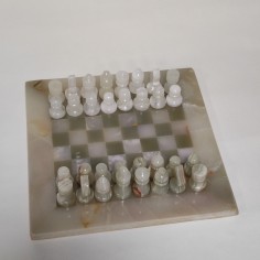 Scacchiera in alabastro con elementi bianchi e verdi 20x20 cm 2