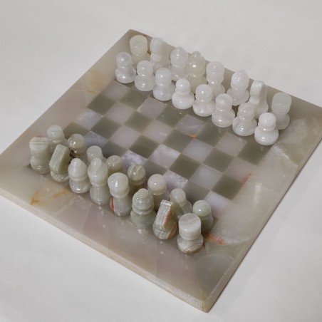 Scacchiera in alabastro con elementi bianchi e verdi 20x20 cm