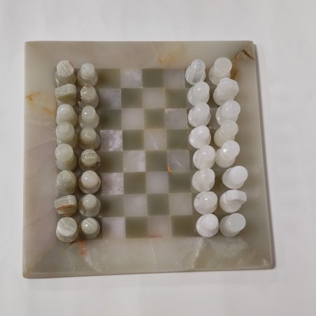 Scacchiera in alabastro con elementi bianchi e verdi 20x20 cm