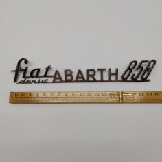 Fregio Fiat Abarth 850 in metallo l. 19 cm. Punti di ossidazione 2