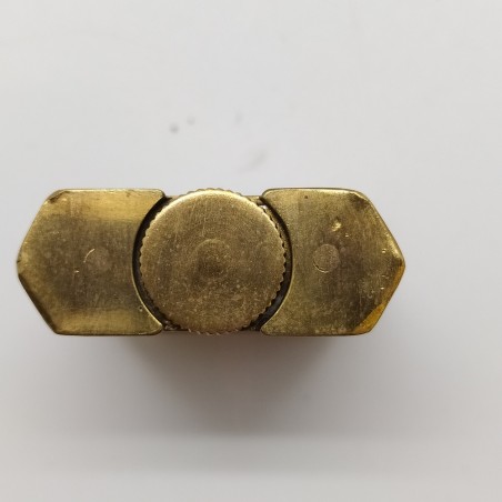 Accendino in ottone dorato periodo primo 900, lievi aloni 4x3,5 cm