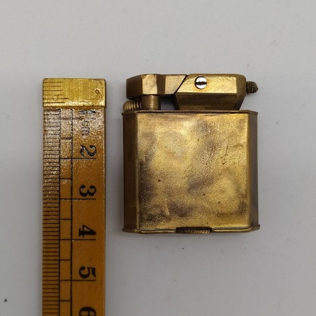 Accendino in ottone dorato periodo primo 900, lievi aloni 4x3,5 cm