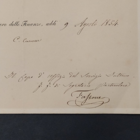 Documento del Ministro delle finanze 1854 con firma del Conte Cavour. Ingiallito