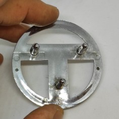 Fregio automobilistico rotondo in plastica Talbot, punti scrostati 2
