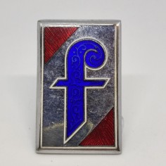 Fregio automobilistico Pininfarina rettangolare smalti, graffi