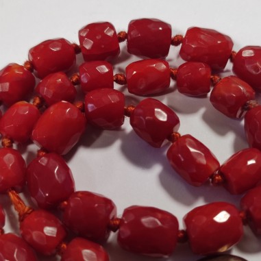 Collana corta girocollo in barilotti di corallo rosso intenso fermaglio argento