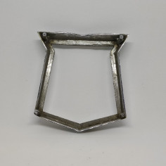 Cornice per fregio automobilistico di Renault Dauphine. Segni di ossidazione 2