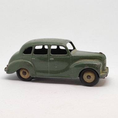 Automobile modellino Dinky Toys Austin Devon. Graffi e segni di ossidazione