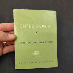 Istruzioni d'uso macchina fotografica Zeiss Super Ikonta IV in spagnolo. Strappo