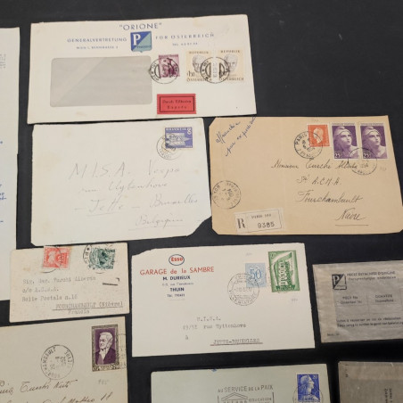 Lotto di 14 documenti Vespa e buste varie, anni '50-'60. Strappi