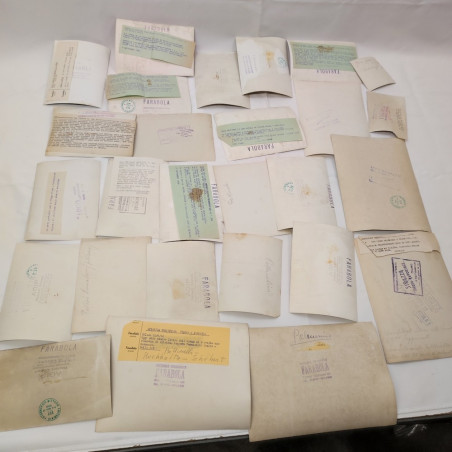 Lotto di 25 foto di sportivi, atletica e nuoto, anni '50-'60 con annotazioni