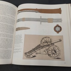 Libro Weapons through the ages William Reid 1986 2