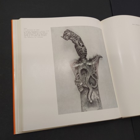 Libro Armi e armature asiatiche  Alfieri, Lanciotti, Mantici, Tamburello, Tosi 1