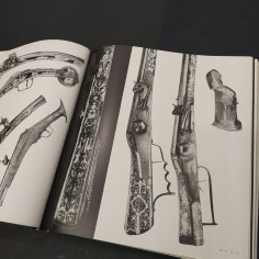 Libro Antique European and American firearms at the Hermitage museum L. Tarassuk 2