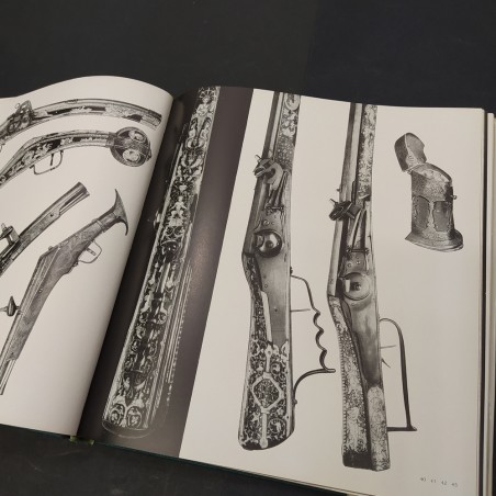 Libro Antique European and American firearms at the Hermitage museum L. Tarassuk