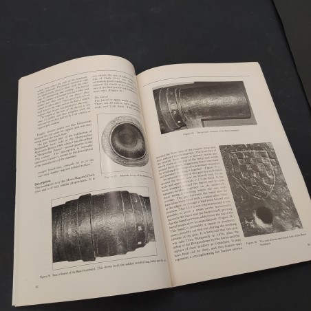 Libro Bombards Mons Meg and her sisters Robert D. Smith, Ruth Rhynas Brown 1989