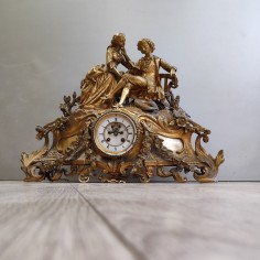 Orologio da camino fine 800 neo rococcò con coppia damerini 2