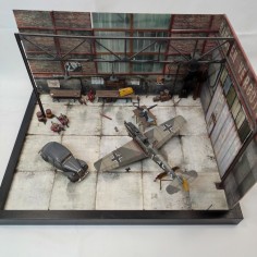 Diorama scala 1/48 WWII tedesco campagna inghilterra hangar Bretagna 2