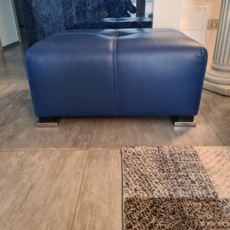 Pouff in pelle blu piede in metallo 83x63 h 40 cm