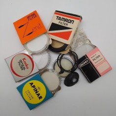 Lotto di 5 confezioni vuote filtri fotografici e un filtro 2