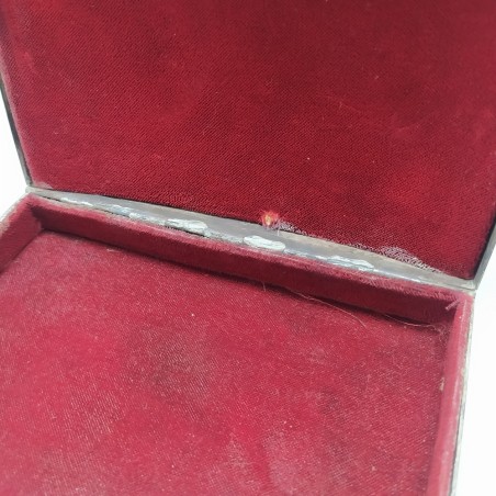 Cofanetto Cartier argentato con incisione H.S.G. e decorazione a raggi