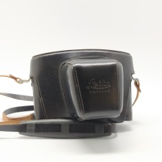 Borsa per macchina fotografica Leitz Wetzlar in cuoio nero. Buono 2