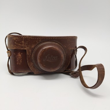 Borsa per macchina fotografica Leica in cuoio marrone con vite. Scucitura