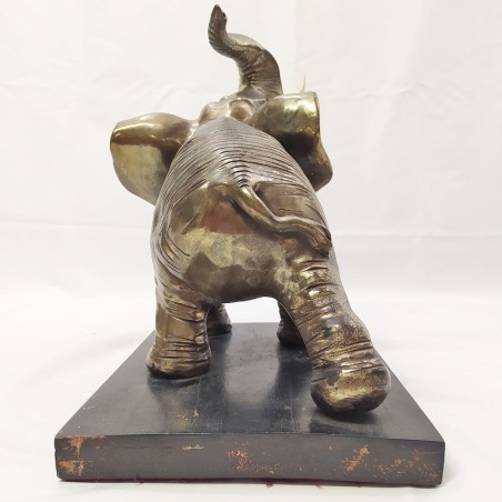 Scultura di elefante in lamina di bronzo e zanne in corno/osso. Frattura. Buono