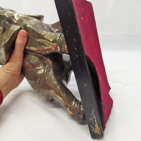 Scultura di elefante in lamina di bronzo e zanne in corno/osso. Frattura. Buono