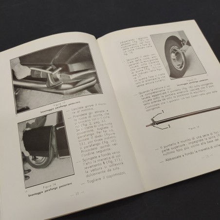 Libretto Uso e manutenzione della vettura Citroen DS 19. Macchie