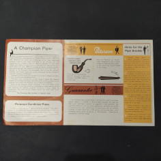 Catalogo pieghevole di pipe Peterson in lingua inglese. Macchie 2