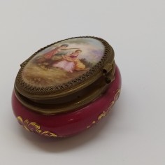 Cofanetto in porcellana con miniatura sul coperchio, fine '800. Buone condizioni