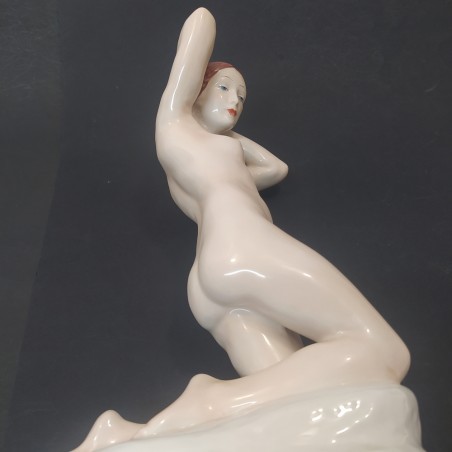 Nudo di donna artistico in porcellana. Buone condizioni