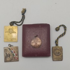 Lotto di 4 medaglie Federazione Italiana Canottaggio anni '40-'50. Ossidazione 2