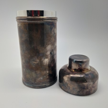 Shaker per cocktail in metallo argentato CESA 1882 con elegante patina