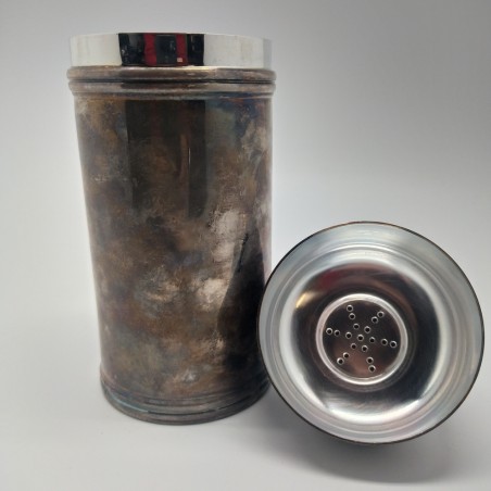 Shaker per cocktail in metallo argentato CESA 1882 con elegante patina