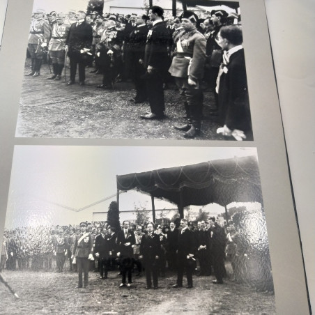 Album Consegna della bandiera alla Regia Aeronautica 1923 con 30 foto. Macchie
