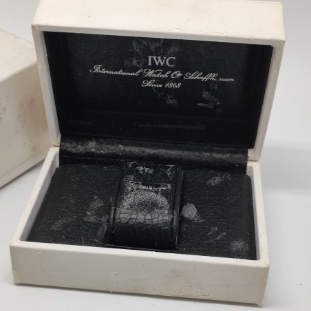 Scatola per orologio IWC non in buone condizioni