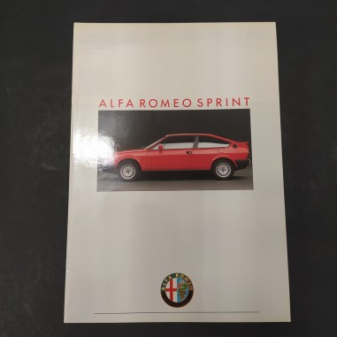 Catalogo Alfa Romeo modello Sprint. Ingiallimenti in copertina