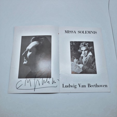 Fascicolo 100° Nascita Toscanini 1967 con vari autografi cantanti