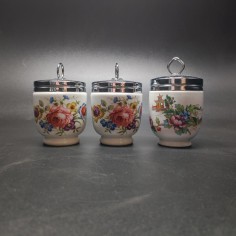 Lotti d 3 cuoci uova inglesi in ceramica Royal Worcester e Staffordshire Pagoda 2