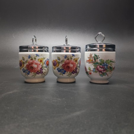 Lotti d 3 cuoci uova inglesi in ceramica Royal Worcester e Staffordshire Pagoda