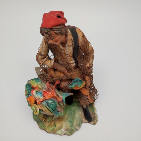 Angela Tripi scultura presepe in terracotta policroma pescatore con rete