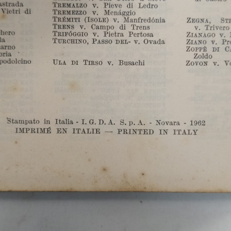 Libro Guida turistica con carta stradale al milione dell'Italia, 1962. Fioriture