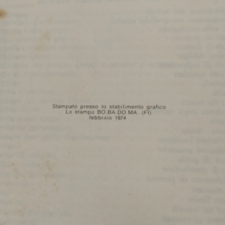 Libro L'autoveicolo, B. Toni, 1974. Forti sbucciature in copertina e fioriture