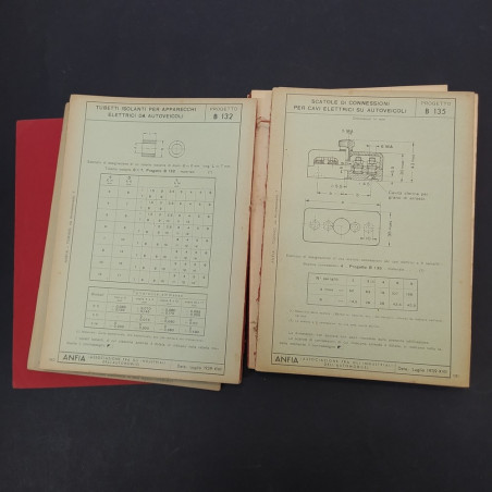 Libro Norme dell'automobile, ANFIA, 1940. Rilegatura a filo in parte scucita