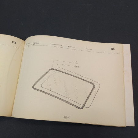 Catalogo parti di ricambio Fiat 127 Special, plurilingue, 1975. Nastro adesivo